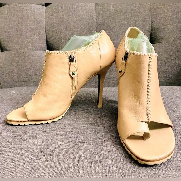 Donald J Pliner Lisa Tan Leather
Ankle Heel Stiletto Bootie & Open Toe - Picture 2 of 15